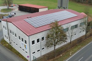 Straßenmeistei mit PV-Anlage