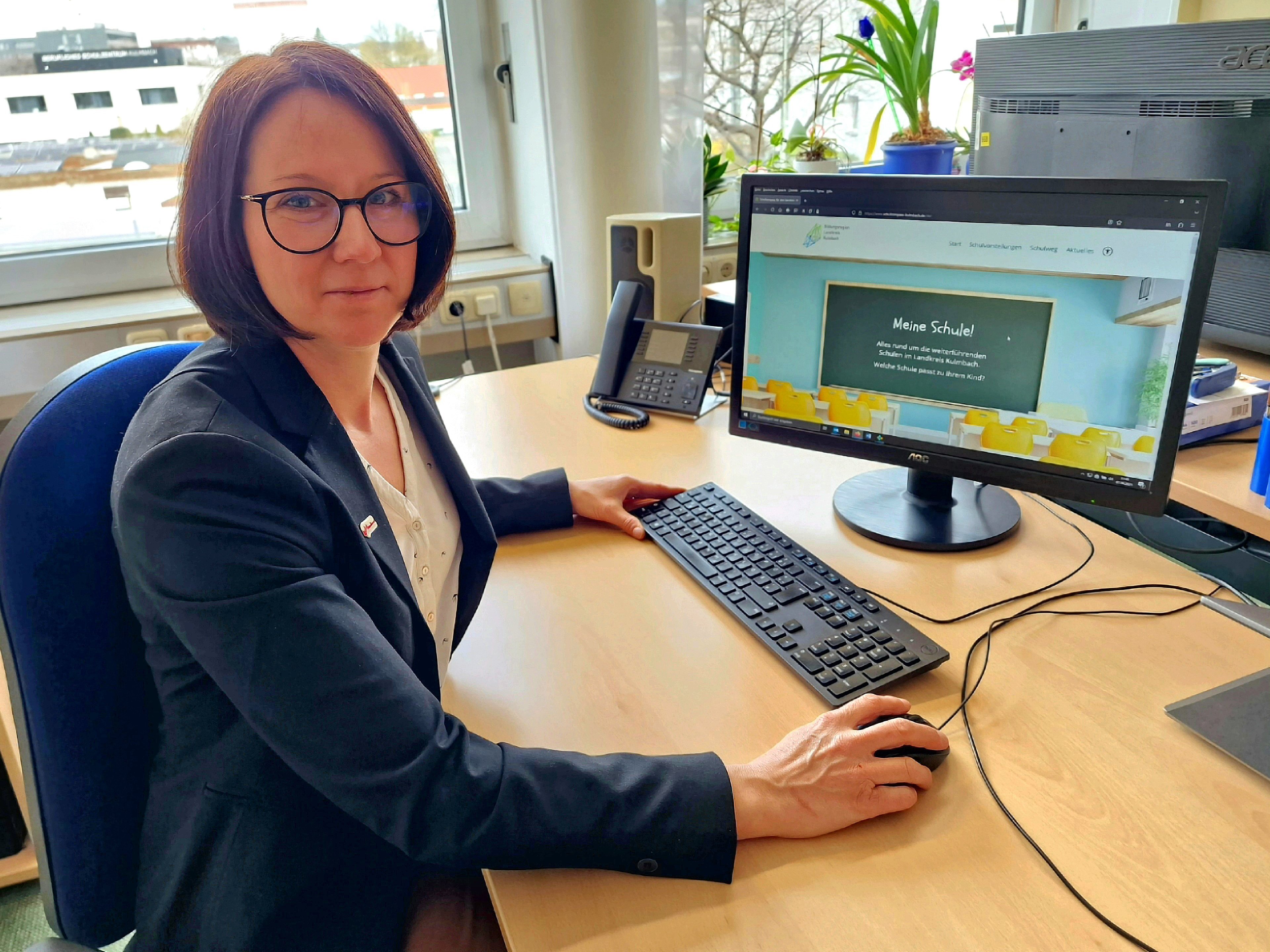 Frau am Computer