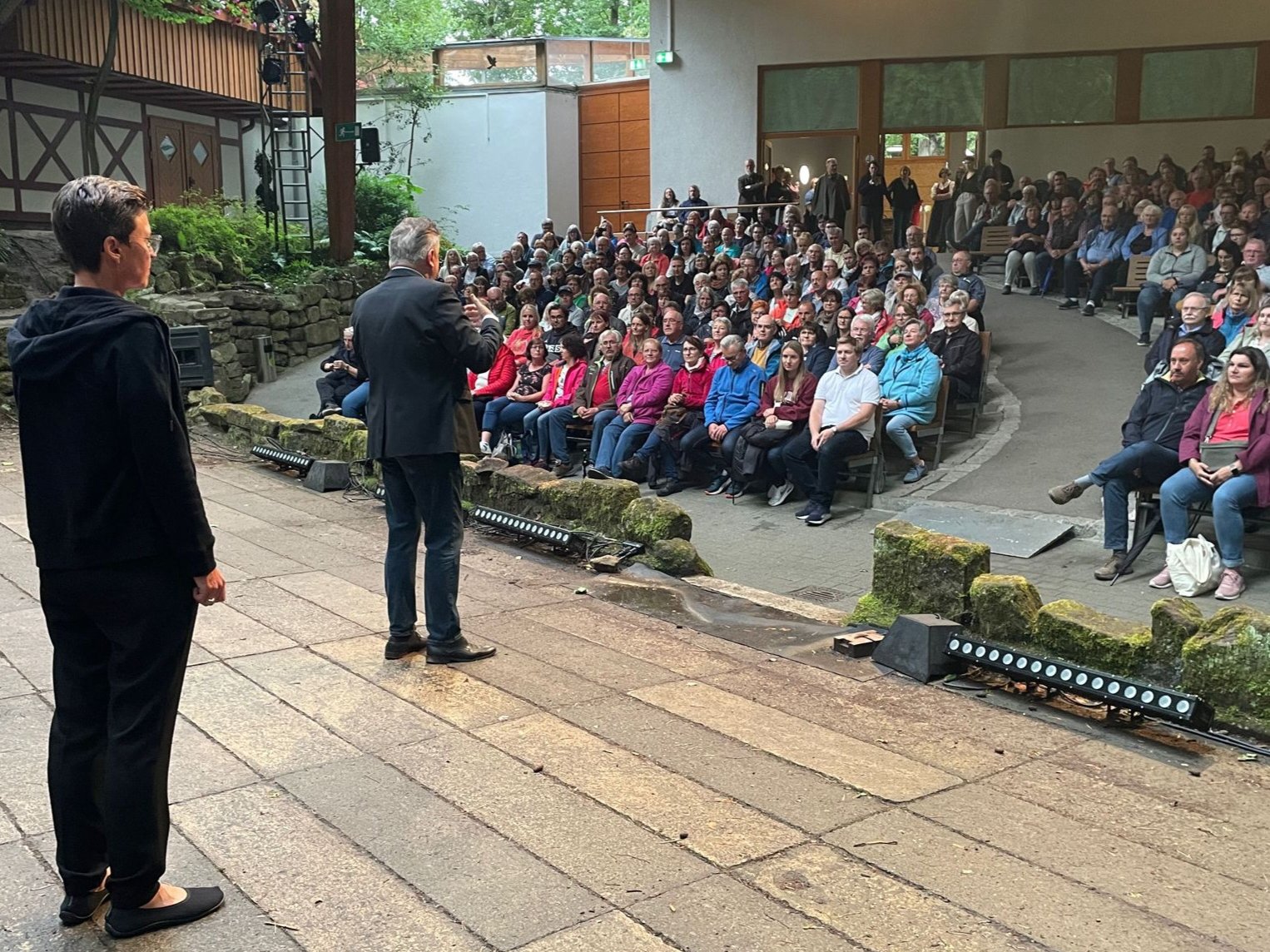 Begrüßung durch Landrat Klaus Peter Söllner