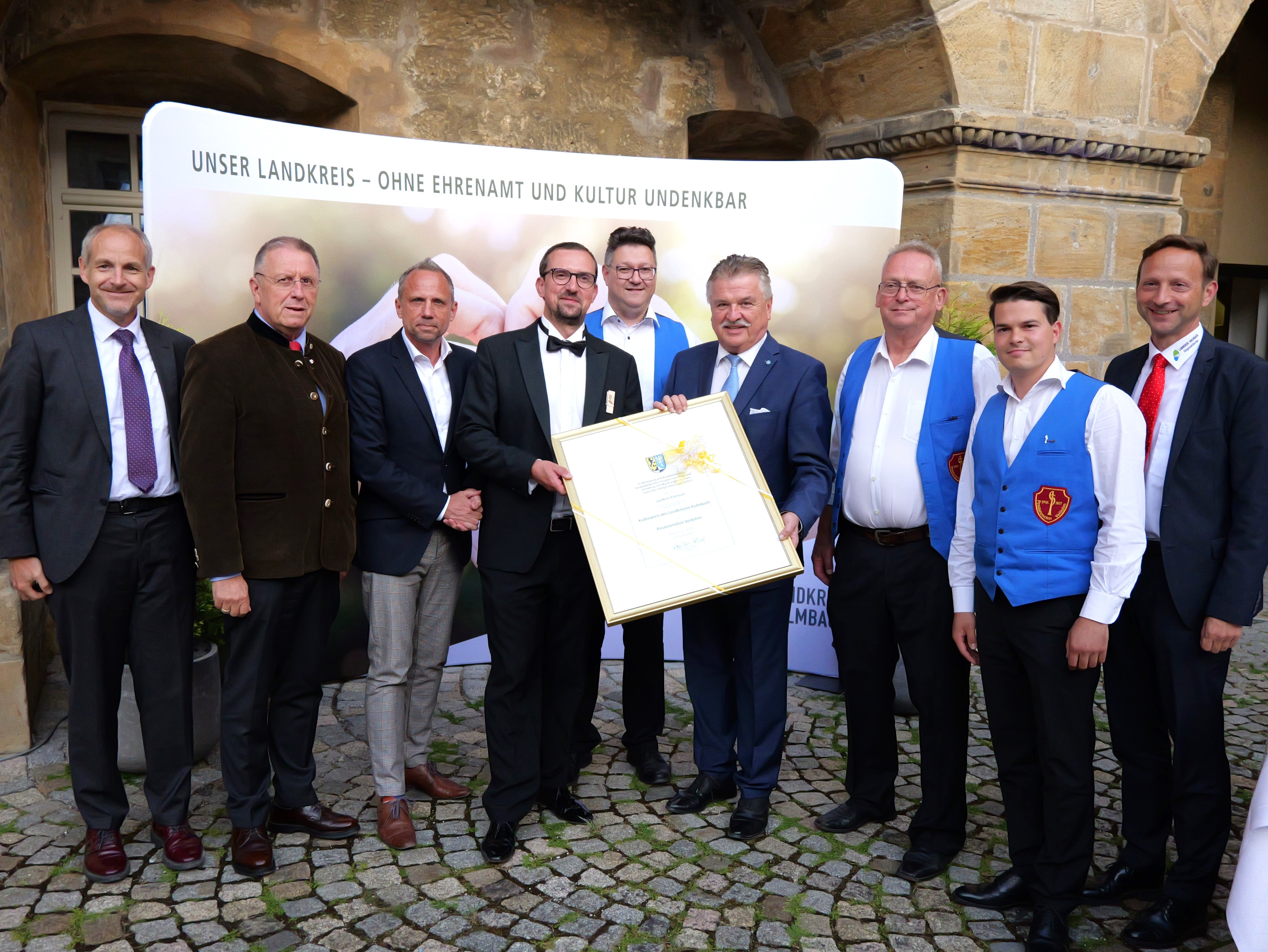 Personengruppe mit Kulturpreis