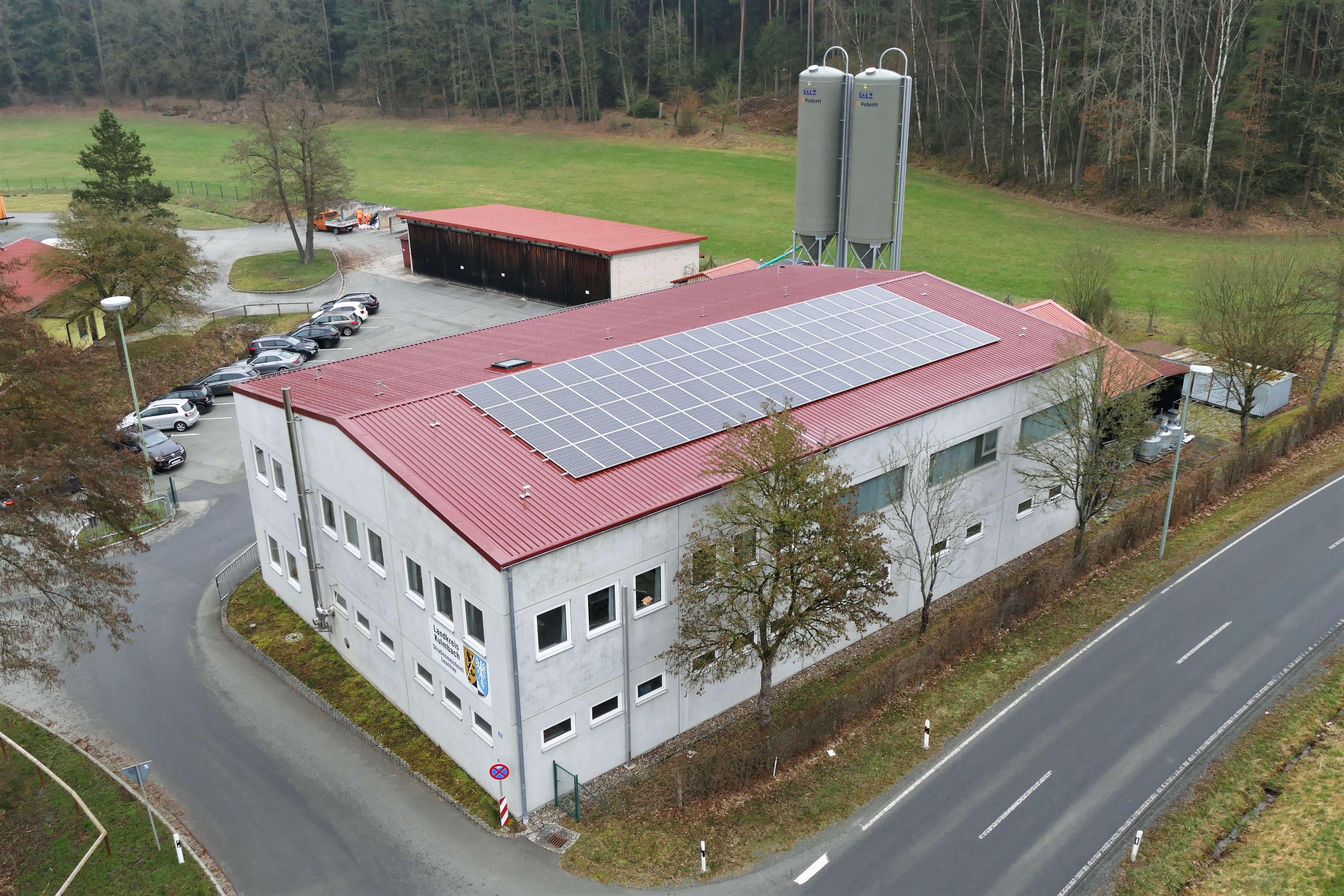 Straßenmeistei mit PV-Anlage